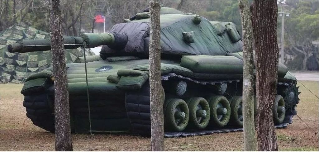 元谋军用充气坦克